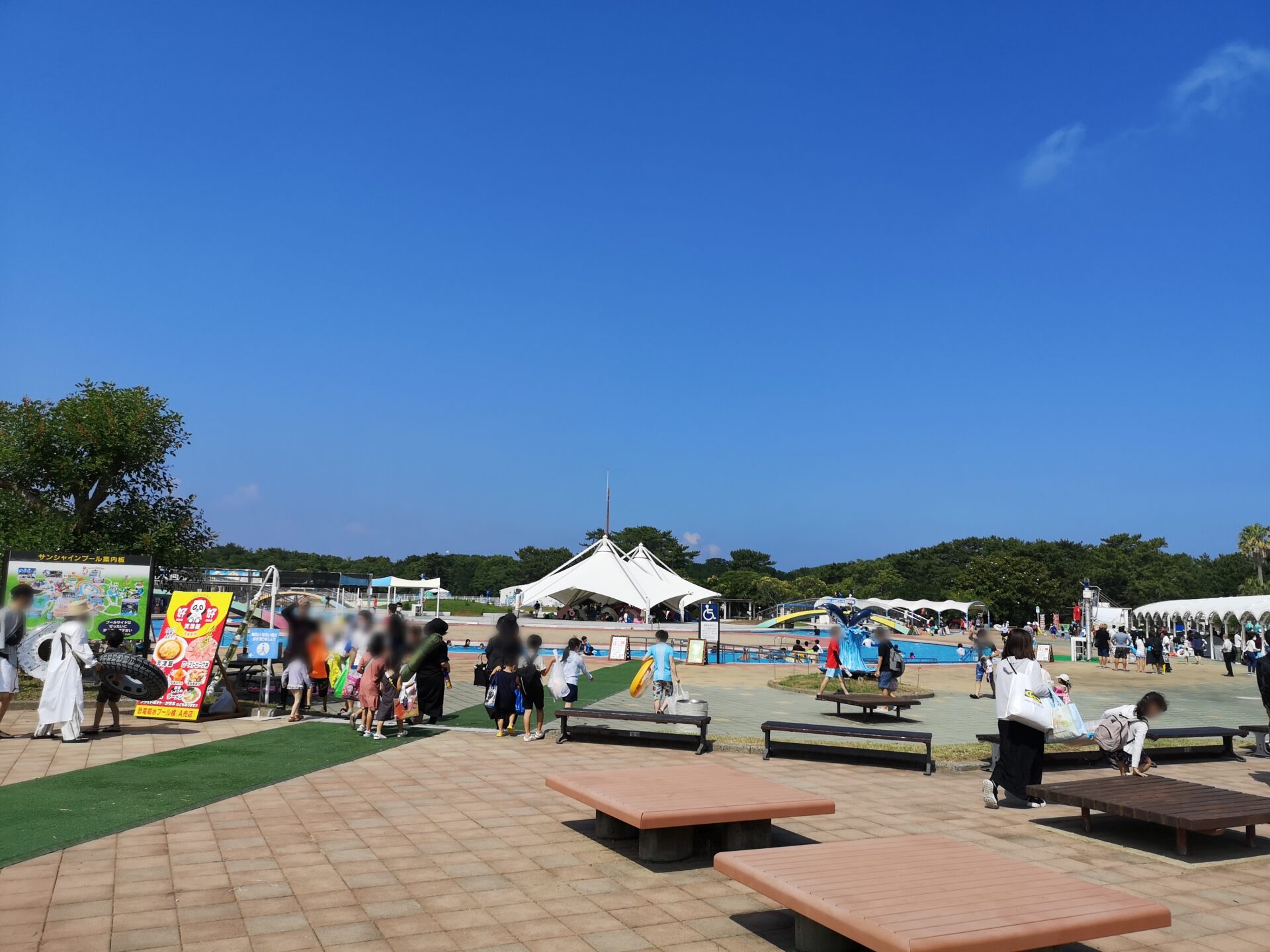 エントランス入ってすぐ